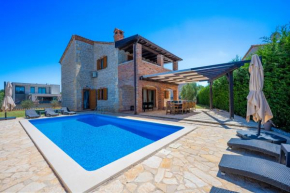 Villa 9 MANI